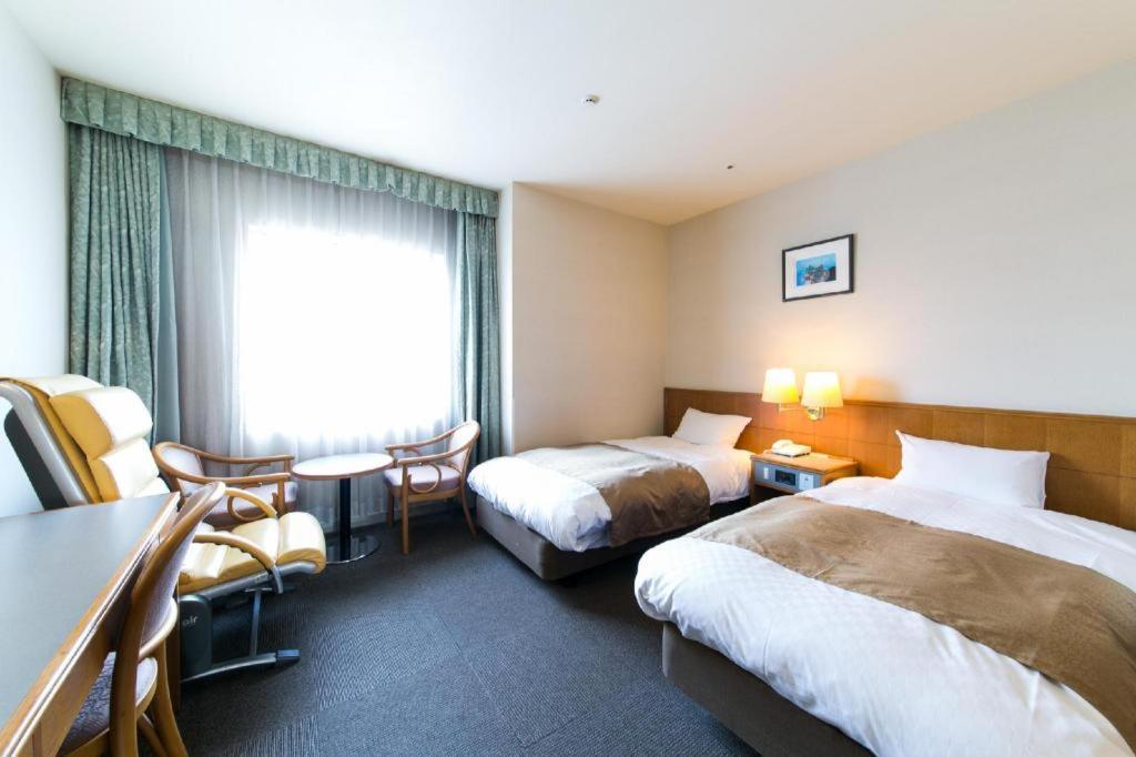 Pearl Hotel Ota Isesaki Екстериор снимка
